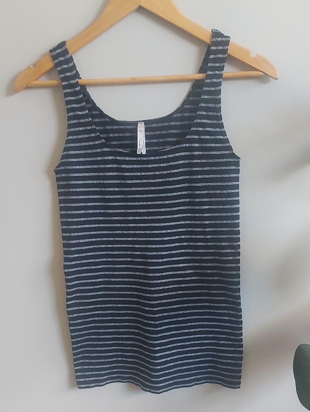 Babaton Black & Gray Striped Tank Top - L